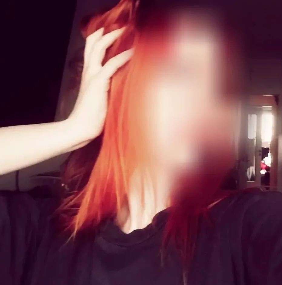 Lara, 19 años